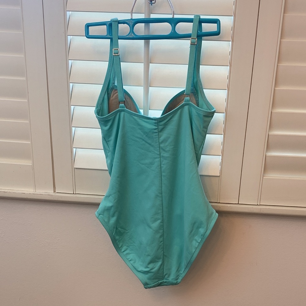 La Blanca Mint Green One piece Bathing Suit - Picture 2 of 6